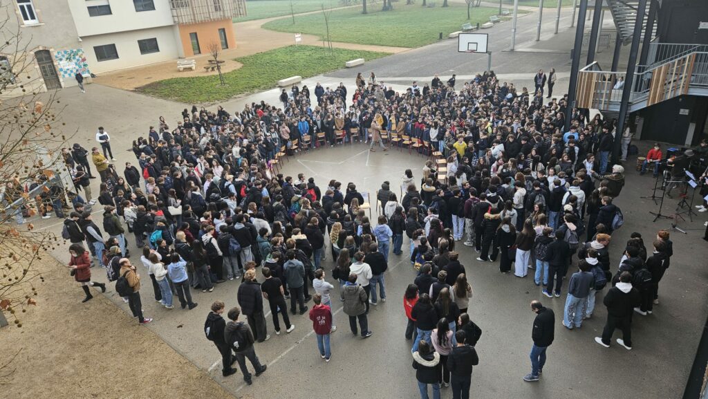 Célébration du 8 décembre : un moment de lumière pour commencer la journée